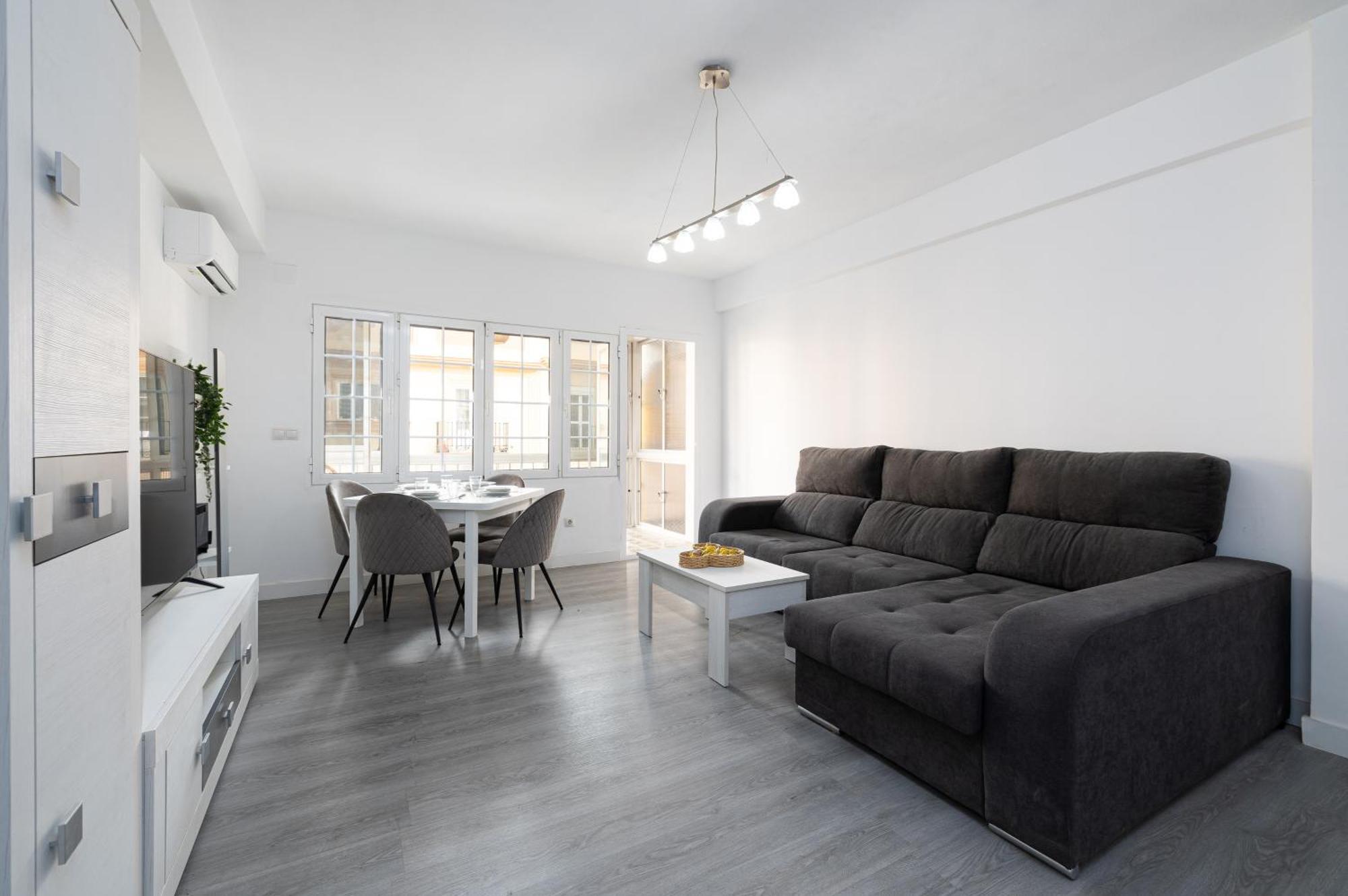 H2m Marmoles 3 & 2 Banos Con Balcon Apartment Malaga